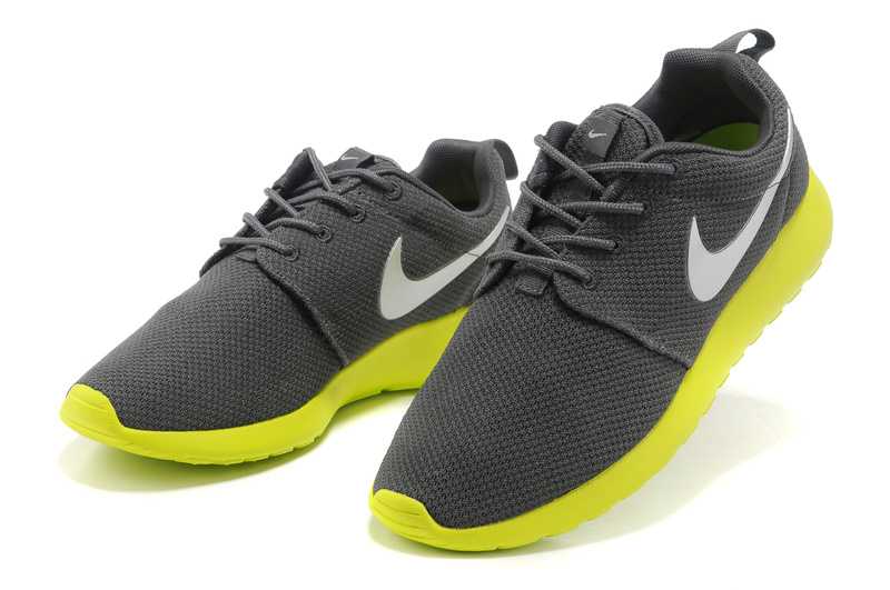 Chaussure Nike Roshe Run 2013 Nouveau Style Le Dernier Nike Roshe Run Foot Locker